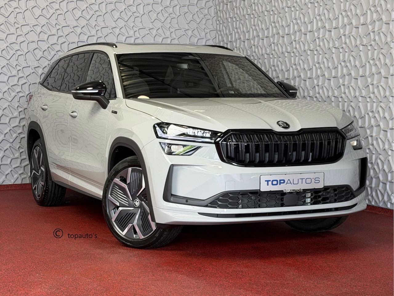 Skoda Kodiaq - Sportline iV (PHEV 120KM) DSG | Panorama | Trekhaak | Matrix LED | 20" Rila | Memory | ACC - AutoWereld.nl