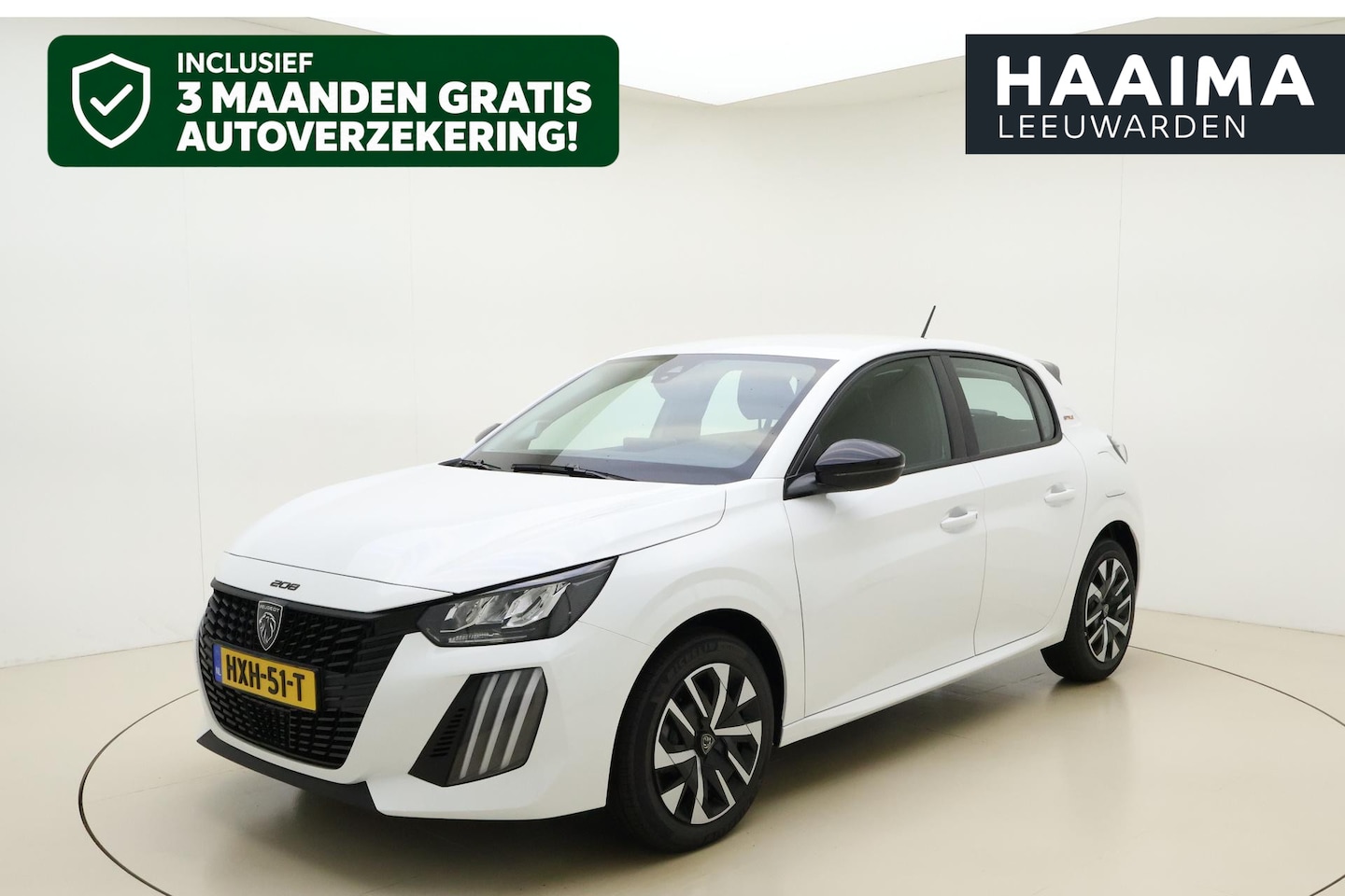 Peugeot 208 - 1.2 Hybrid e-DCS6 Style 110 PK | Automaat | Parkeersensor | Airco | Android auto / Apple C - AutoWereld.nl