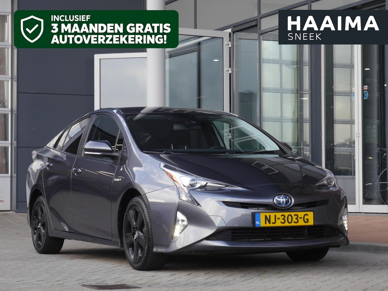 Toyota Prius - 1.8 First Edition | Automaat| Head up display | Stoelverwarming | Achteruitrijcamera | Ada - AutoWereld.nl