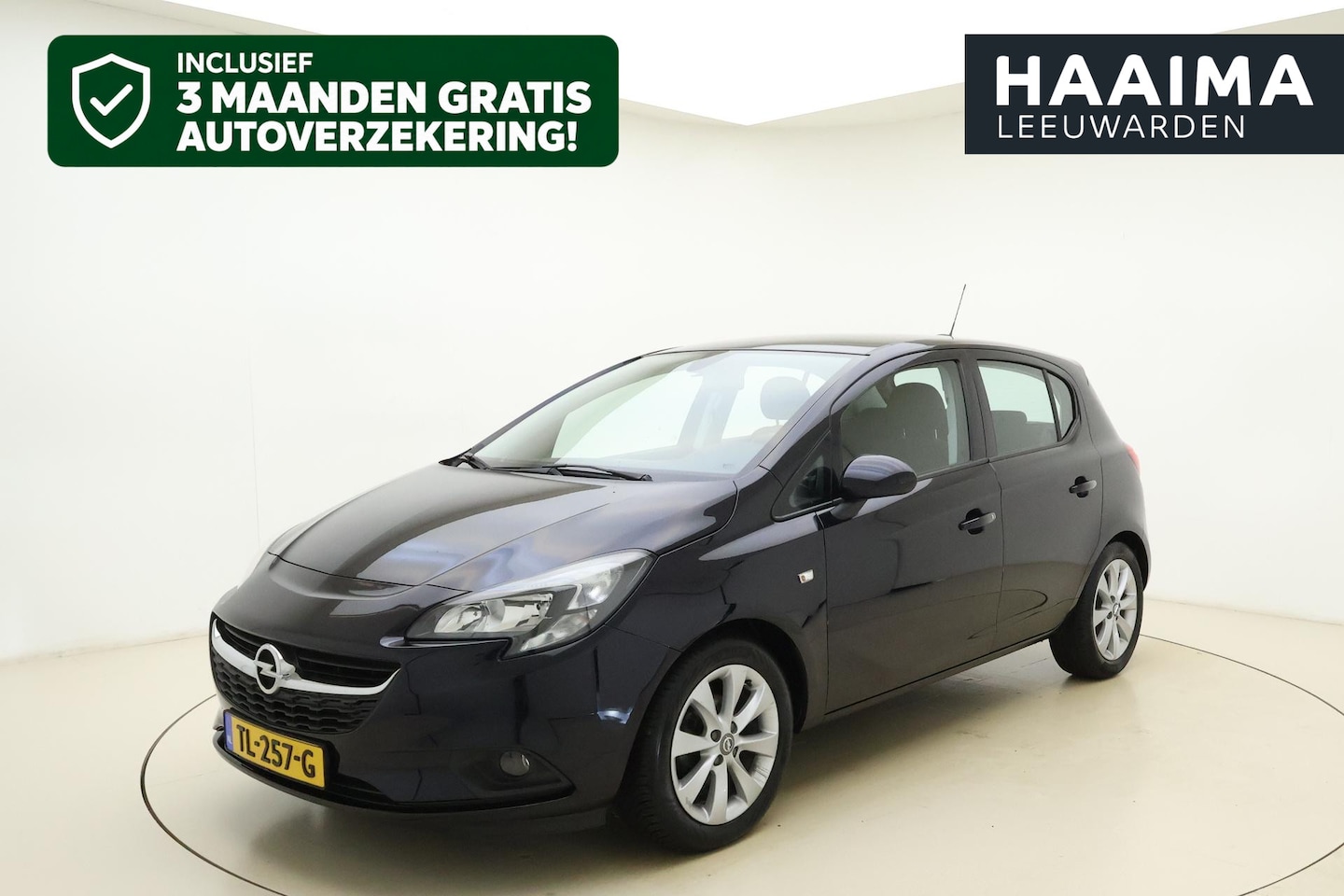 Opel Corsa - 1.4 Favourite | Navigatie | Parkeersensoren | Lichtmetalen velgen | 5 Deuren | Cruise cont - AutoWereld.nl