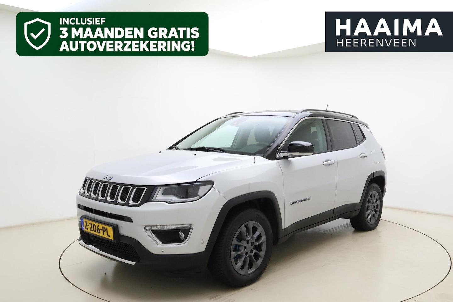 Jeep Compass - 4xe 190 Plug-in Hybrid Electric Limited Business Automaat | Navigatie | Camera | Zwart dak - AutoWereld.nl