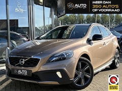 Volvo V40 Cross Country - 1.6 T4 Summum 179PK | NL AUTO | NAP | Trekhaak | Navigatie | Achteruitrijcamera | Parkeers