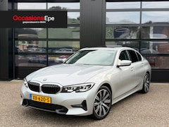 BMW 3-serie - 330i Sport Line Schuifdak Headup Live Cockpit