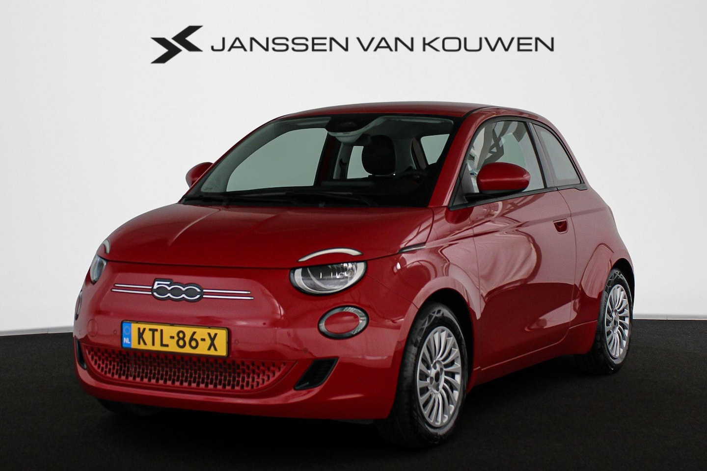 Fiat 500 - Urban 42 kWh Stoelverwarming Apple CarPlay Achteruitrijcamera - AutoWereld.nl