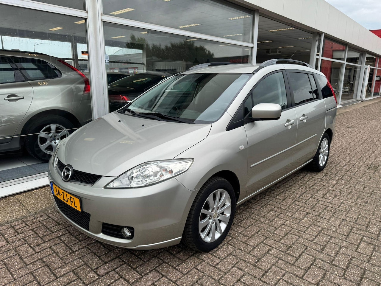 Mazda 5 - 1.8 Executive | 7- persoons | 1e eigenaar| Airco | Elektrische ramen | Dakrails | APK tot - AutoWereld.nl