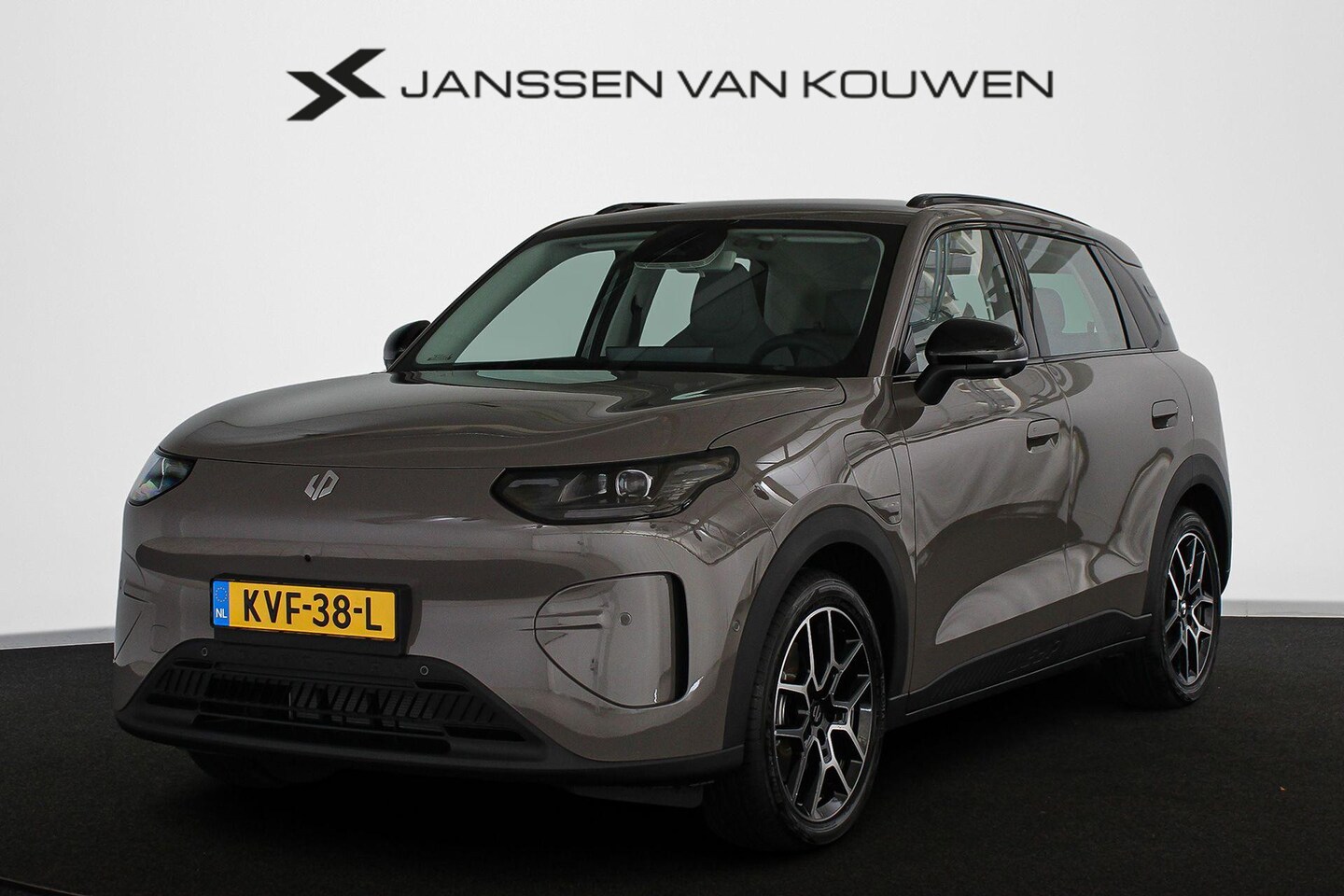 Leapmotor B03X - ProMax Design 53 kWh PROEFRIT NU IN TE PLANNEN - AutoWereld.nl