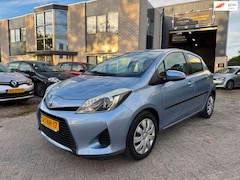 Toyota Yaris - 1.5 Full Hybrid Aspiration Clima Navi