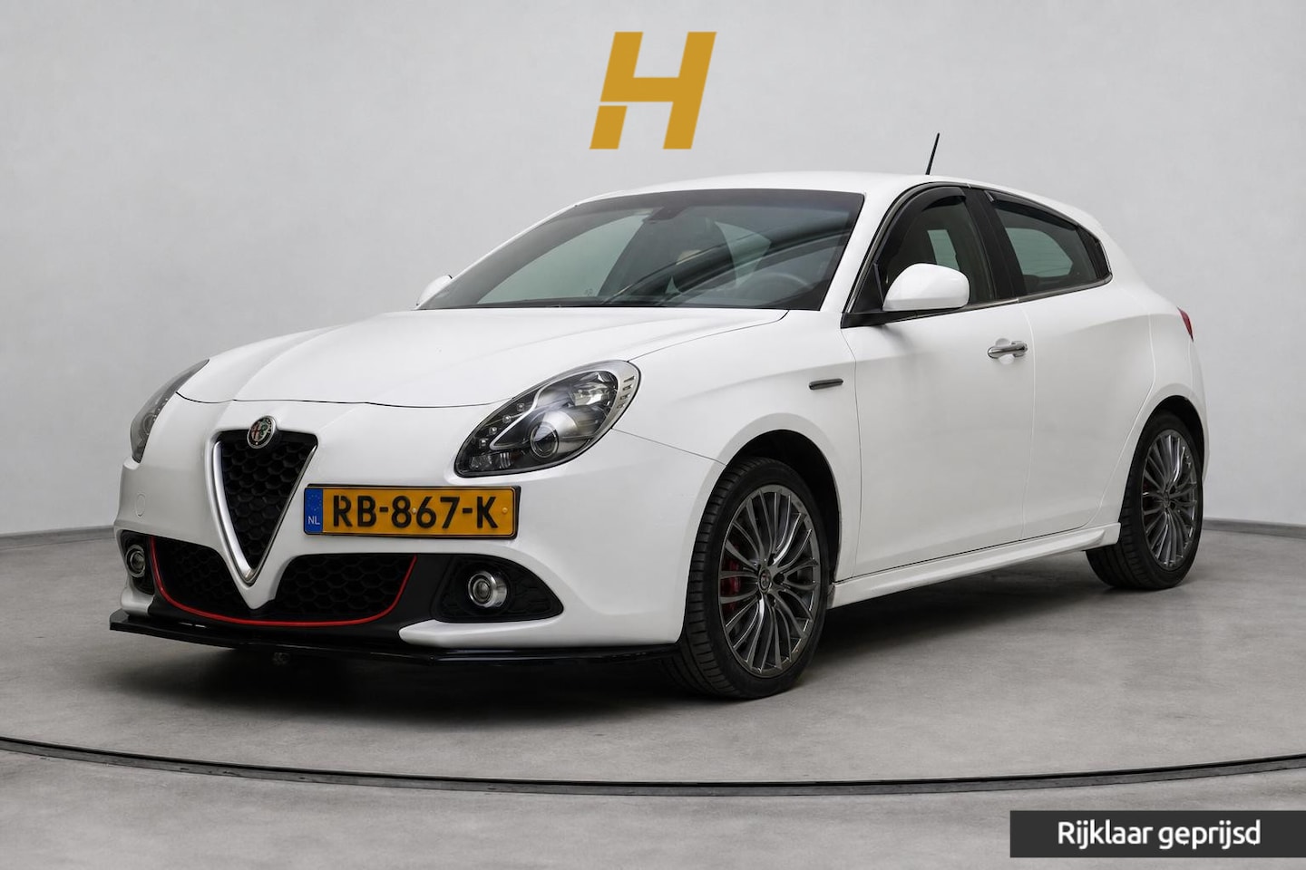 Alfa Romeo Giulietta - 1.4 Turbo MultiAir Super | Leder | Stoelverwarming | Cruise control | Climate control - AutoWereld.nl