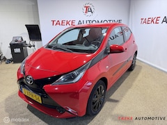 Toyota Aygo - 1.0 VVT-i x-play AIRCO/CRUISE/CAMERA/NAP/APK