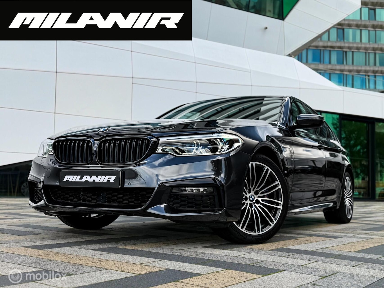 BMW 5-serie - 530e iPerformance M Sport |Pano |Leder |Memory - AutoWereld.nl