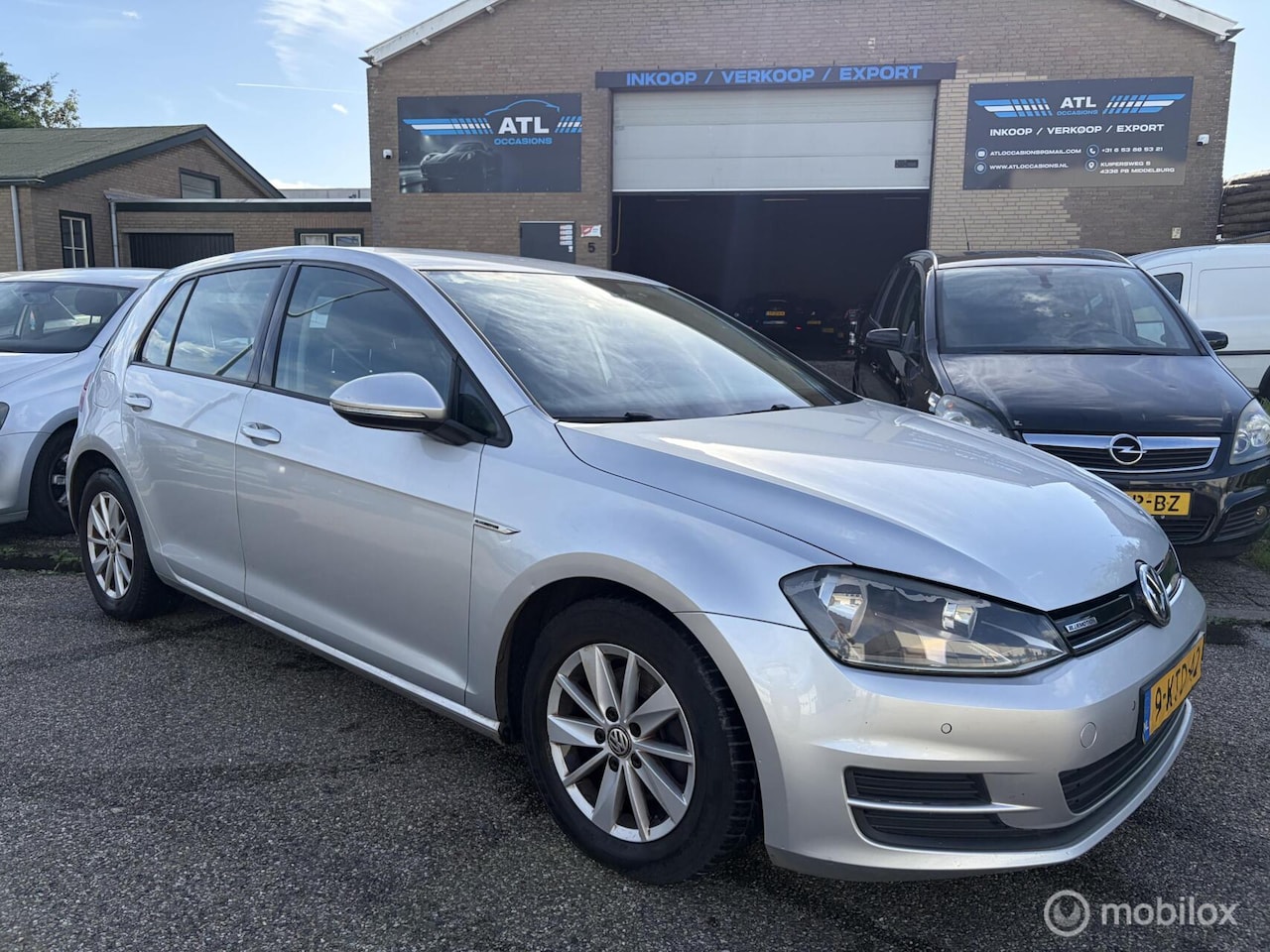 Volkswagen Golf - 1.6 TDI Highline BlueMotion 1.6 TDI Highline BlueMotion - AutoWereld.nl