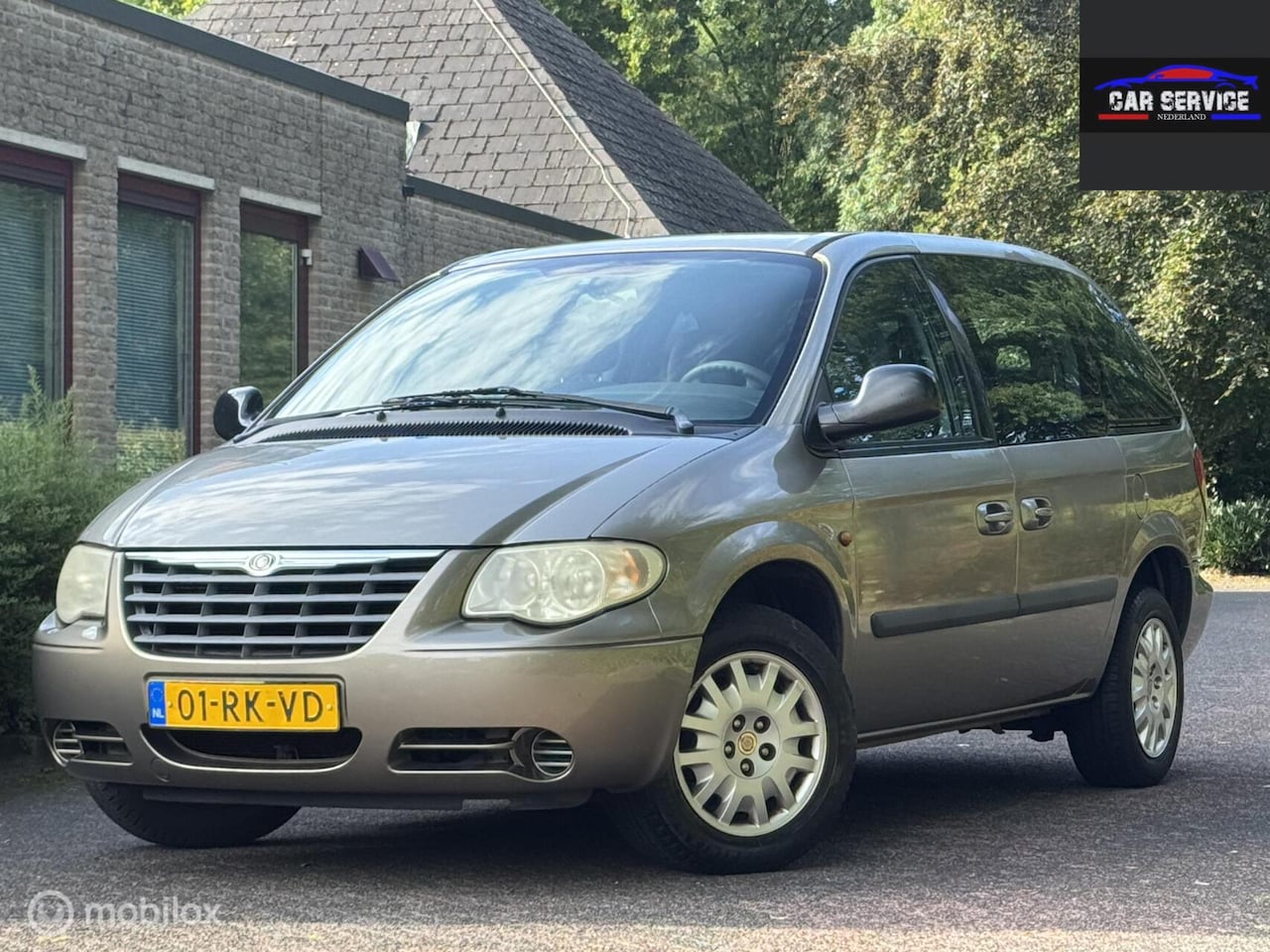 Chrysler Voyager - 2.4i SE Luxe/NAP/APK/7PERSOONS/TREKHAAK/DO - AutoWereld.nl