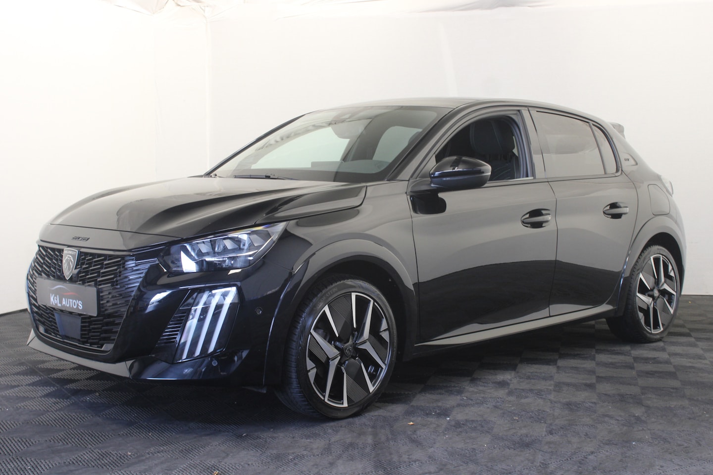 Peugeot 208 - 1.2 Hybrid 145 e-DCS6 GT |Stoelverw.|Massage| - AutoWereld.nl