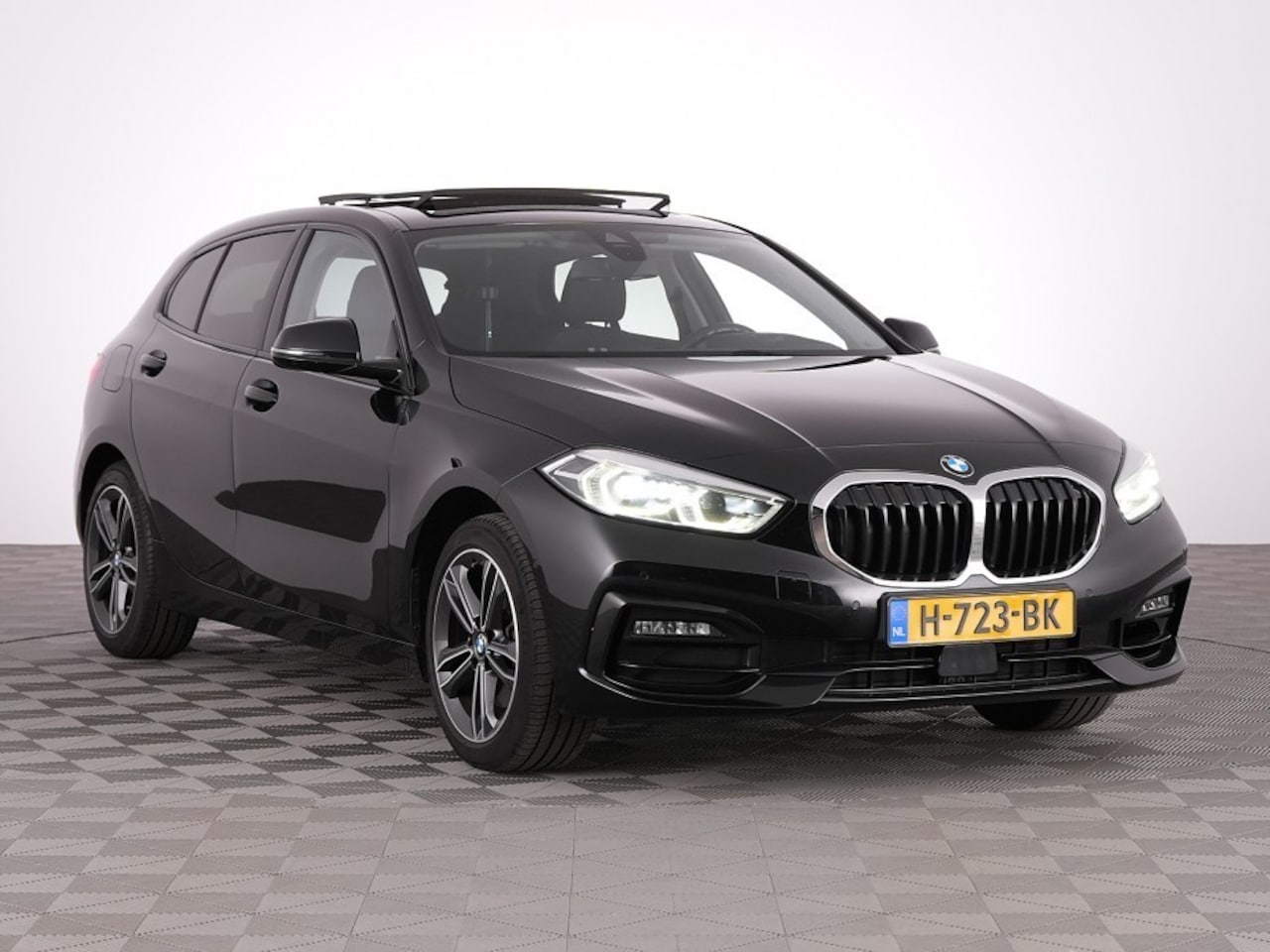 BMW 1-serie - 118 i Executive Edition | PANORAMADAK | harman/kardon | Half LEDER | Automaat - AutoWereld.nl