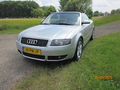 Audi A4 Cabriolet - 2.4 V6 Pro Line