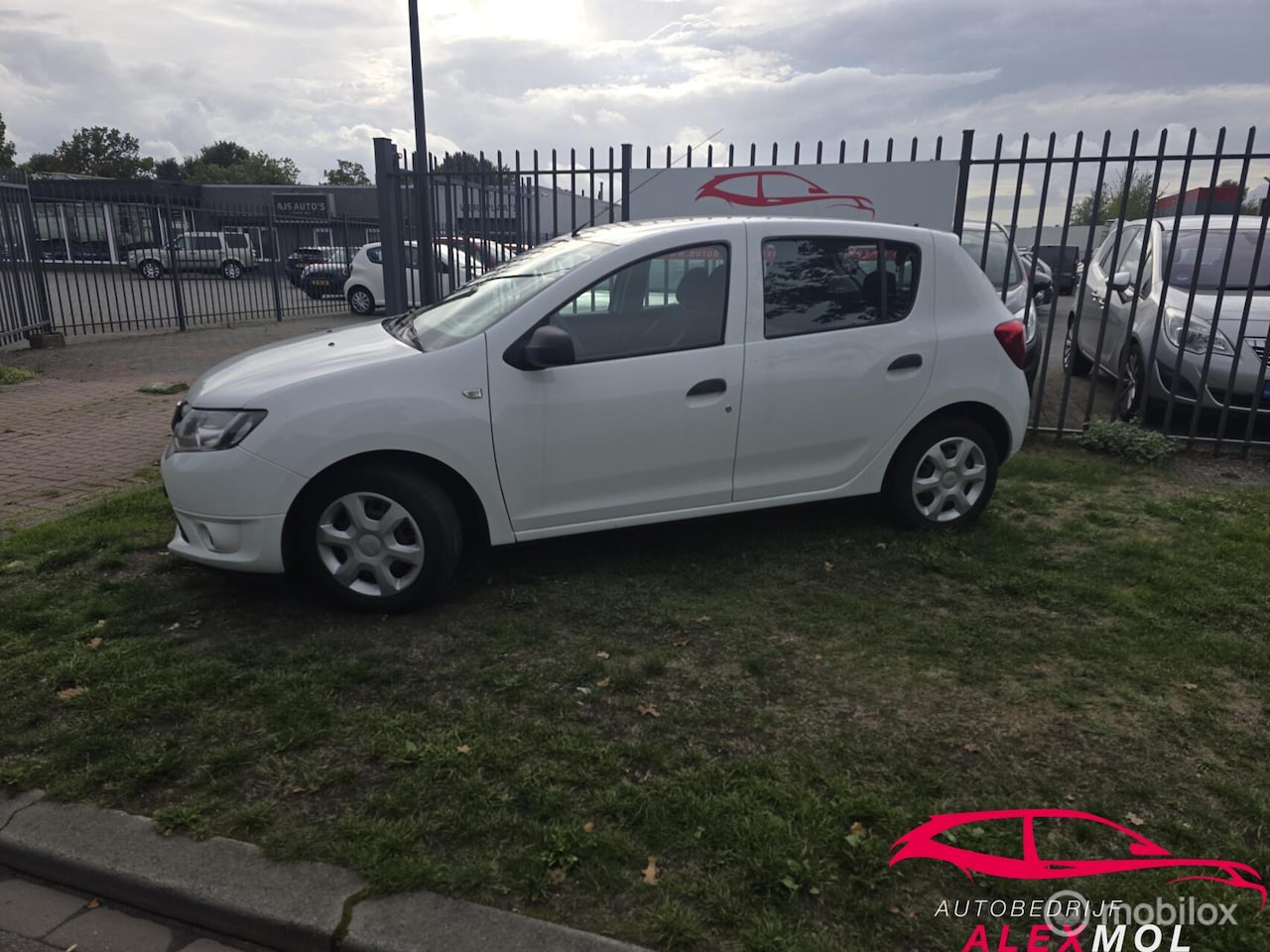 Dacia Sandero - 0.9 TCe S&S 10th Anniversary - AutoWereld.nl