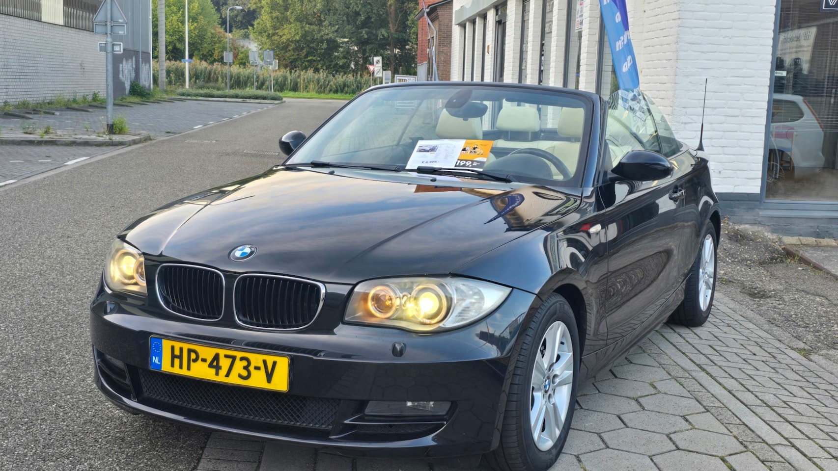 BMW 1-serie Cabrio - 120i*zeer nette auto*apk*airco*leer*rijd perfect*inruil mog!!! - AutoWereld.nl