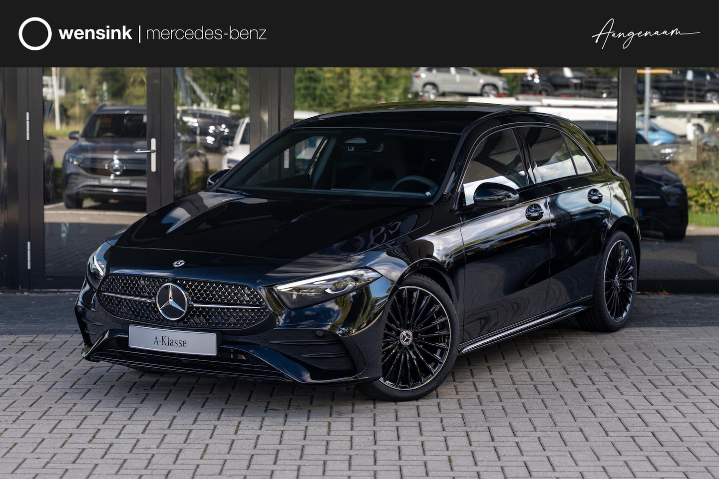 Mercedes-Benz A-klasse - 180 Business Solution AMG | Panoramaschuifdak | Premium Plus | Nightpakket | 19"Multispaak - AutoWereld.nl