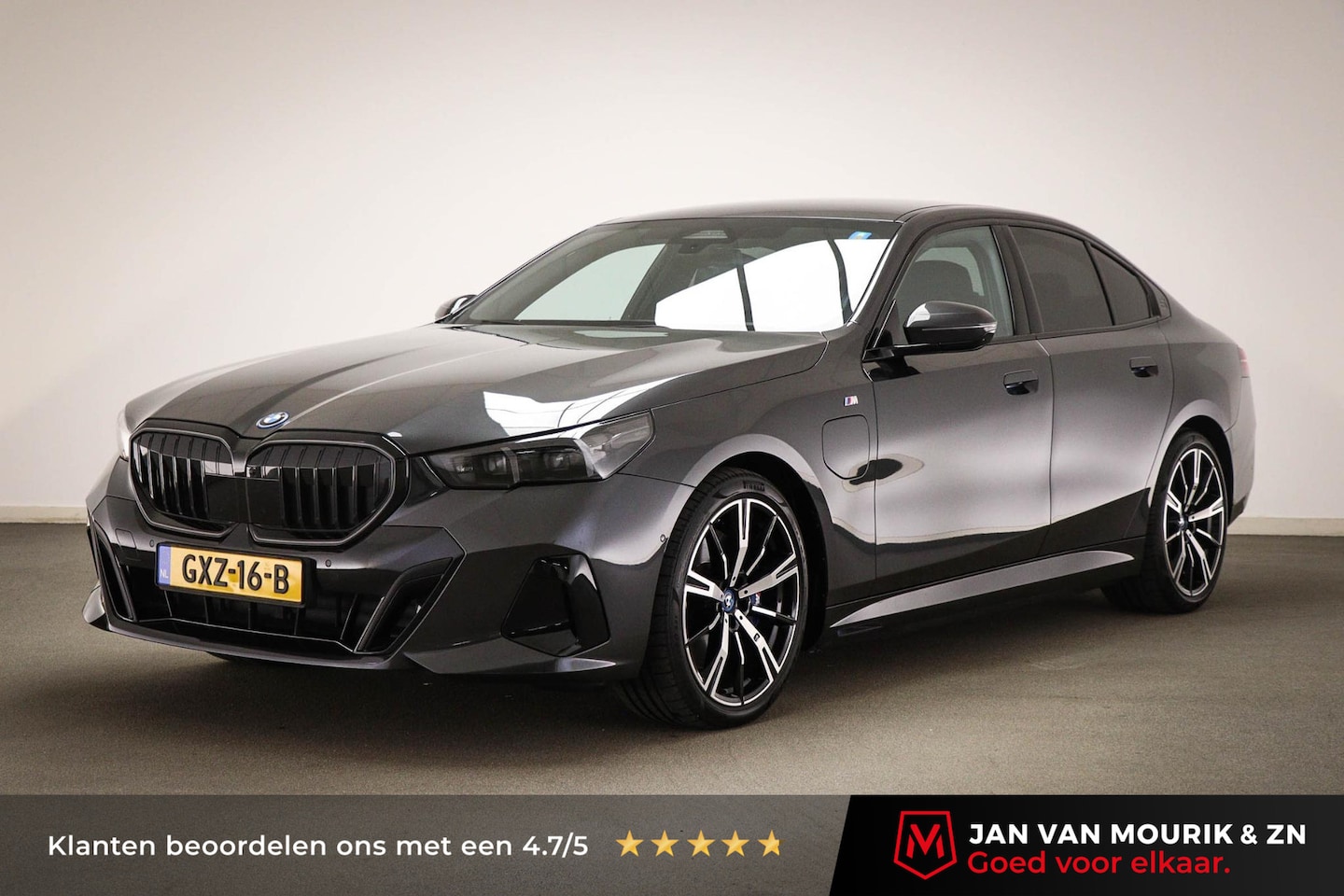 BMW 5-serie - 550e xDrive CARBON | HEAD UP | BOWER & WILKINS | STOELVENTILATIE | ACHTERBANKVERWARMING | - AutoWereld.nl