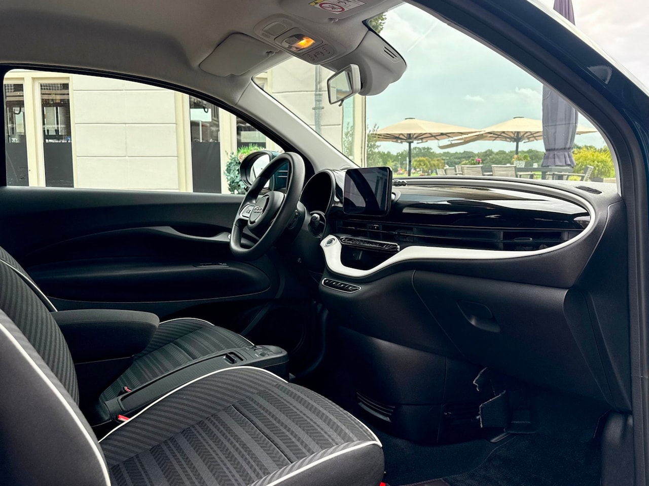 Fiat 500e - Icon 42 kWh | RIJKLAARPRIJS | SOH 93,7% | Weinig Kilometers - AutoWereld.nl