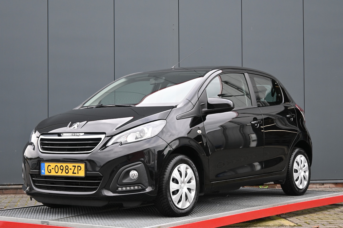 Peugeot 108 - 1.0 e-VTi Blue Lease 1.0 e-VTi Blue Lease - AutoWereld.nl