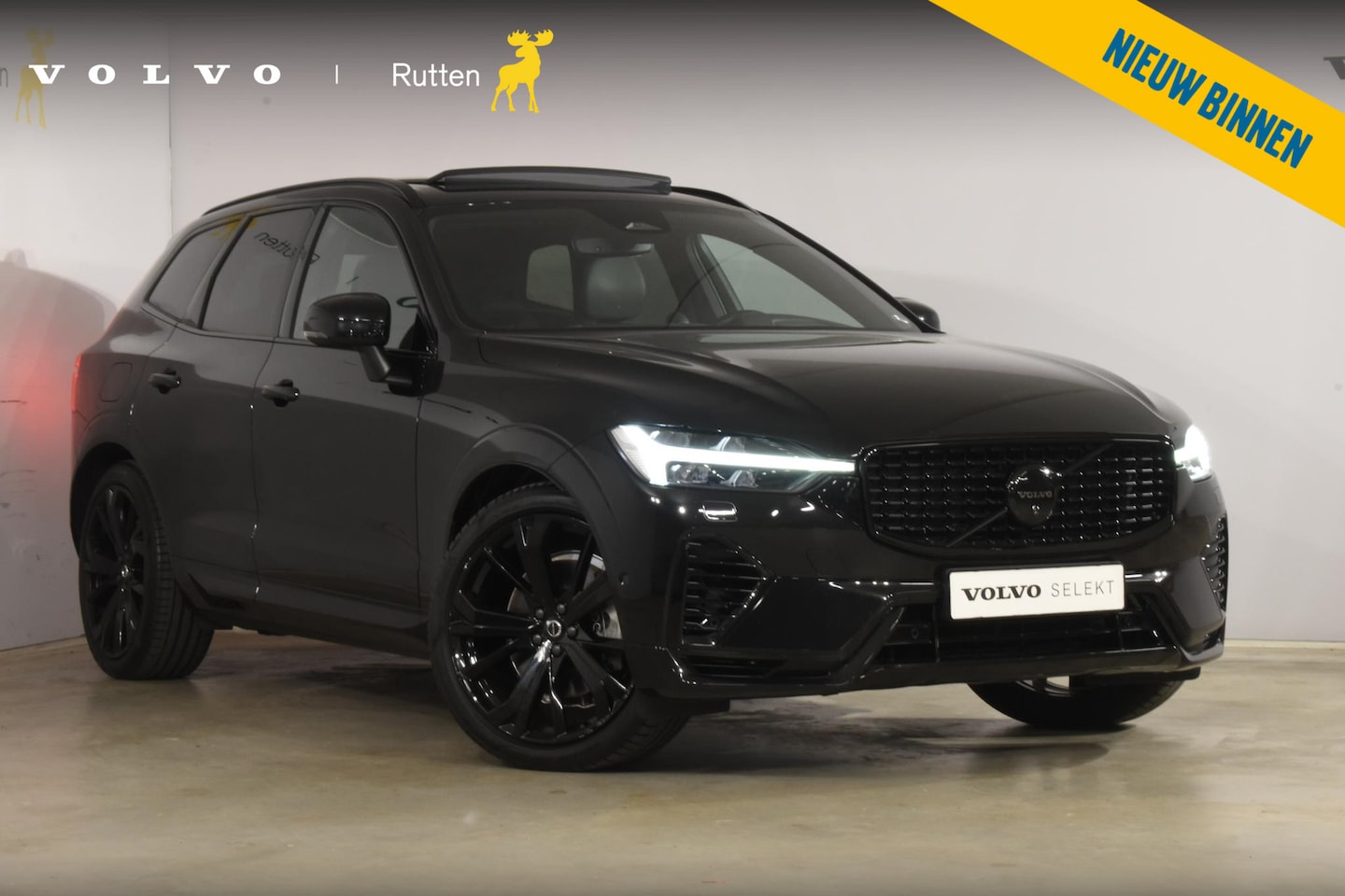 Volvo XC60 - T6 350PK Plug-in hybrid AWD Ultra Black Edition / Luchtvering / Bowers & Wilkins / Adaptiv - AutoWereld.nl