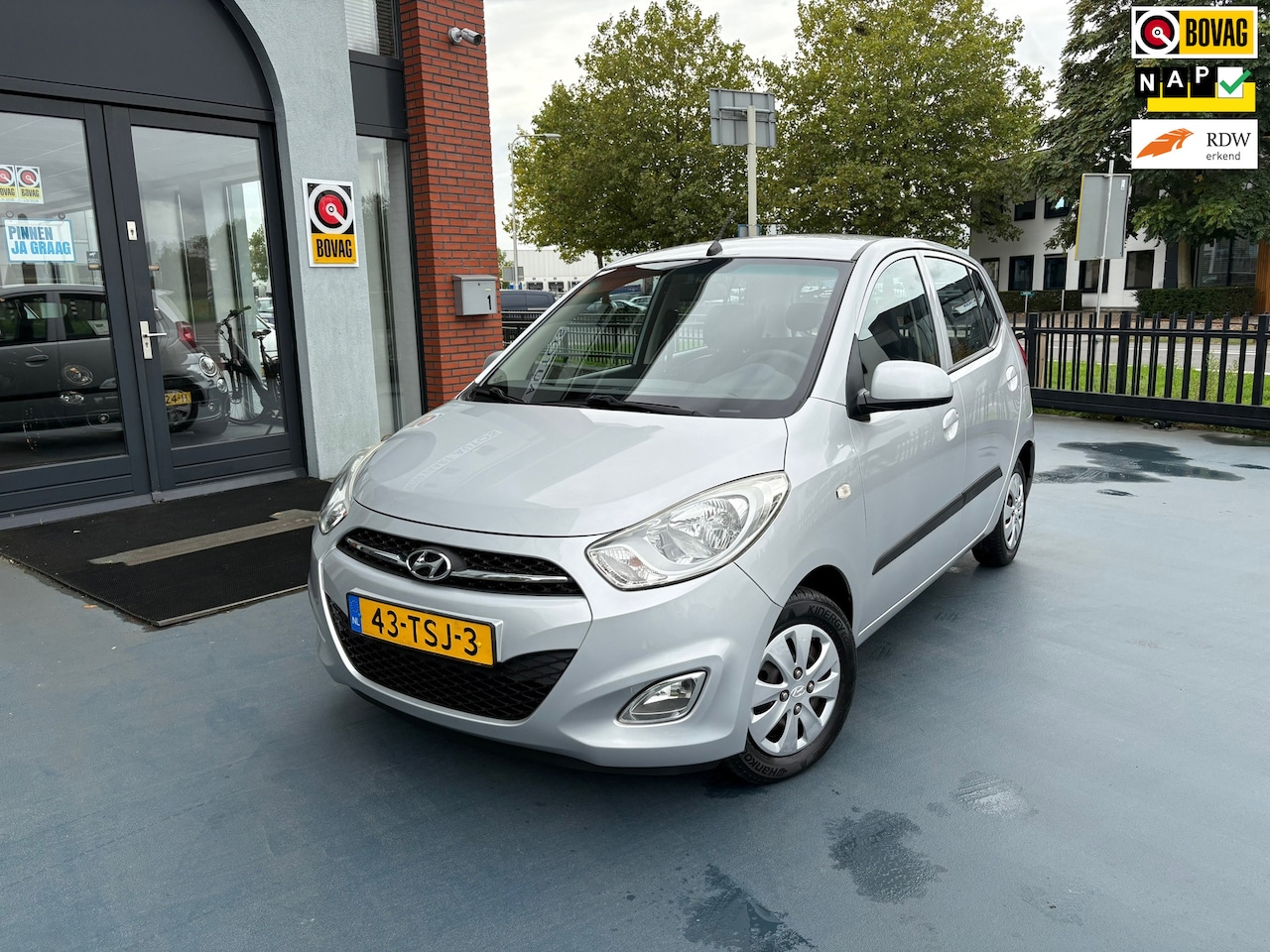 Hyundai i10 - 1.2 Plus AIRCO RADIO CD/AUX/USB - AutoWereld.nl
