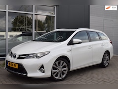 Toyota Auris Touring Sports - 1.8 Hybrid Executive | Navi | PDC | APK 9-2027