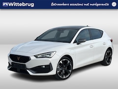 CUPRA Leon - 1.4 e-Hybrid 204pk Performance DSG Automaat / Panorama schuifk dak / LM 18 inch / Digital