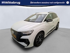 Audi Q4 e-tron - 40 S edition 77 kWh 204pk / Navigatie / LM 20 inch / Leder / Parkeerhulp plus / Camera / L