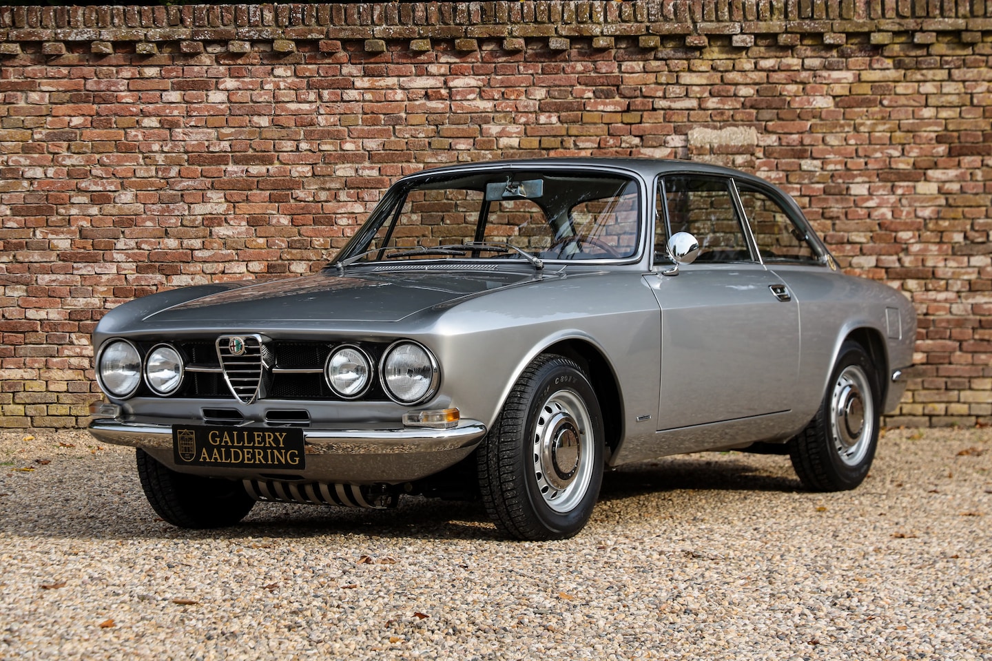 Alfa Romeo 1750 - GT Veloce first series "Bob Romkes car" Who is "Bob Romkes": Head of Exterior Design at Al - AutoWereld.nl