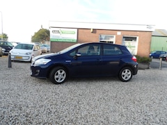 Toyota Auris - 1.8 Full Hybrid Business