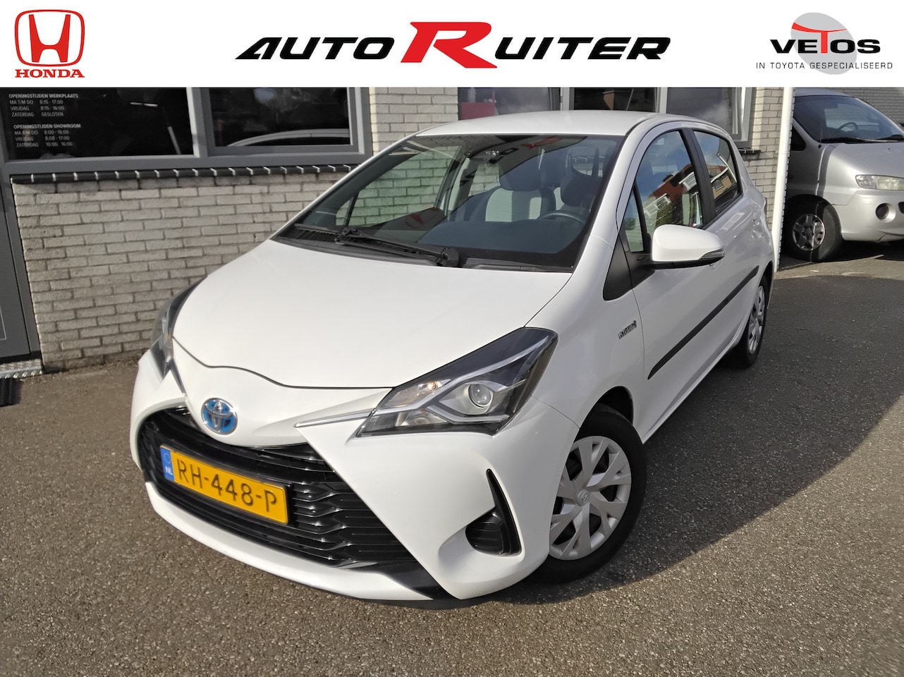 Toyota Yaris - 1.5 Hybrid Aspiration *cruise*climate*camera* - AutoWereld.nl