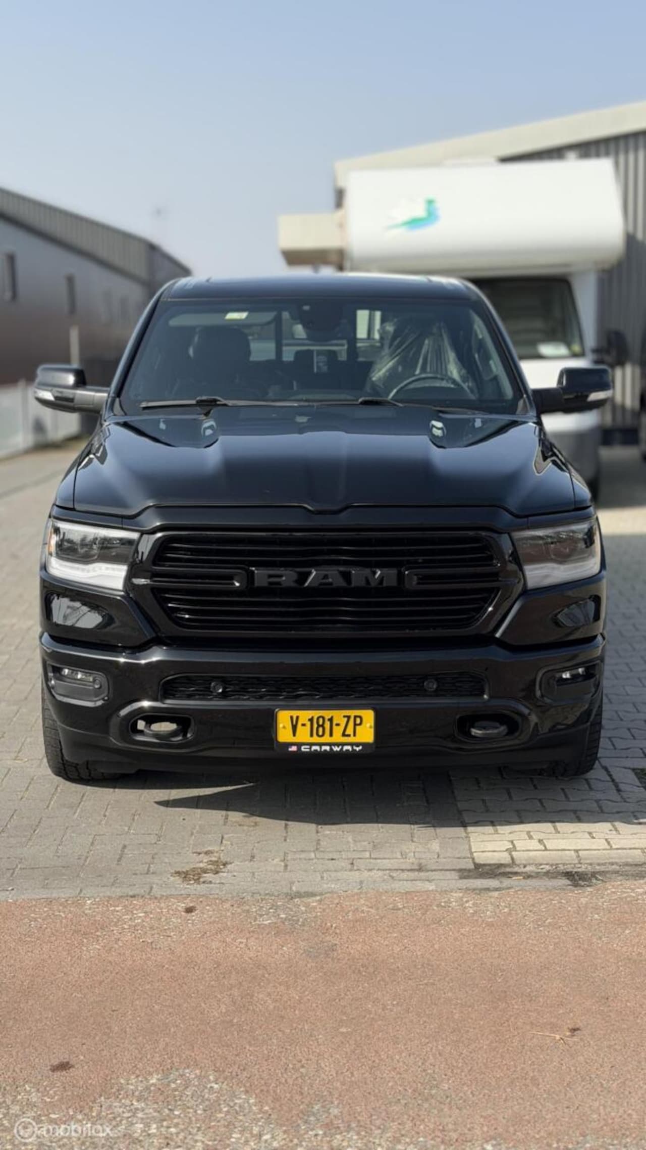 Dodge Ram 1500 - 4X4 5.7 V8 4x4 Crew Cab LPG NIEUW MODEL - AutoWereld.nl