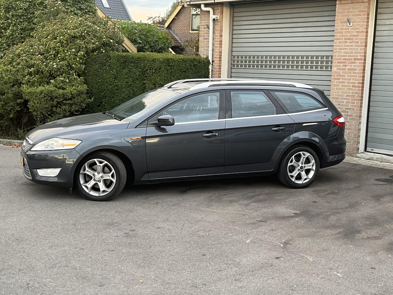 Ford Mondeo Wagon - 2.0-16V Titanium 2.0-16V Titanium - AutoWereld.nl