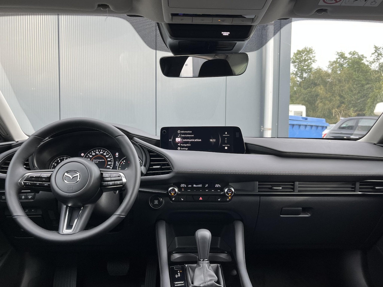 Mazda 3 - 2.5 e-SkyActiv-G M Hybrid 140 Takumi 2.5 e-SkyActiv-G M Hybrid 140 Takumi - AutoWereld.nl