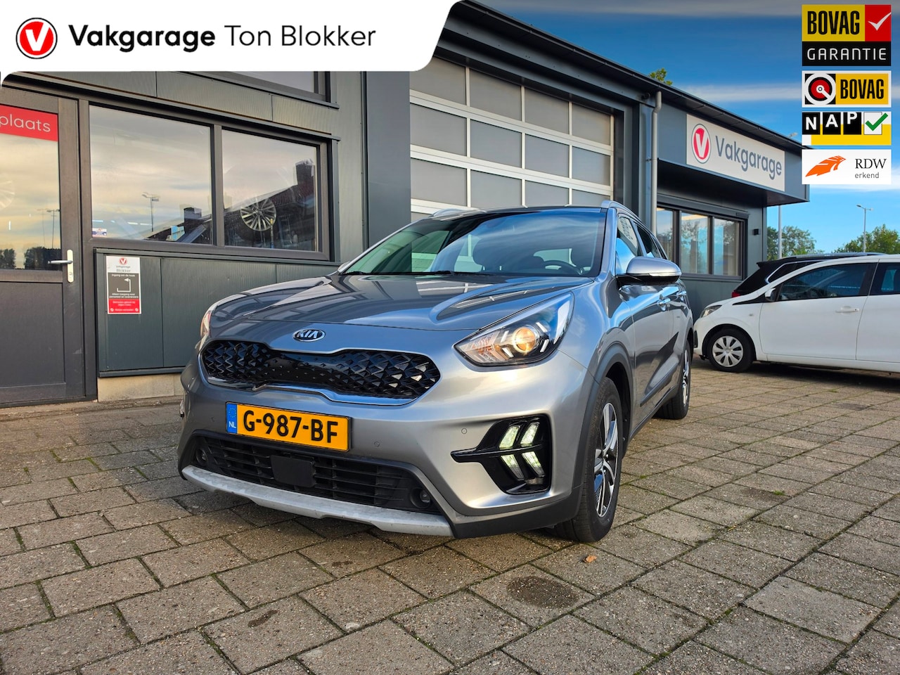 Kia Niro - 1.6 GDi Hybrid DynamicLine ACC / CAMERA / NAVI / CLIMA / PDC / STOELVERVARMING/ NL-AUTO - AutoWereld.nl