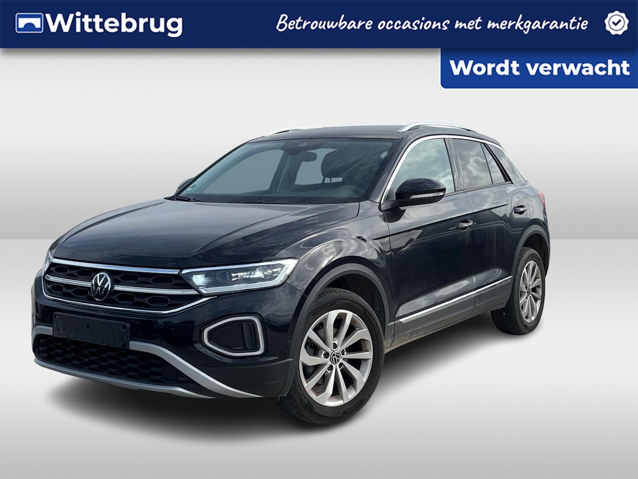 Volkswagen T-Roc - 1.0 TSI 110pk Life / Virtual Cockpit Pro / Cruise Control Adaptief / Navigatie / App-Conne - AutoWereld.nl