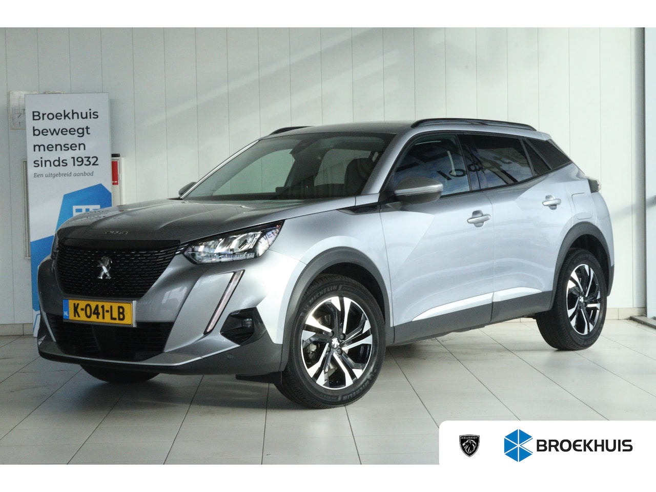 Peugeot 2008 - 1.2 Turbo Allure | Cruise Control | Camera | Navi | Keyless | LED | Carplay | Climate | i- - AutoWereld.nl