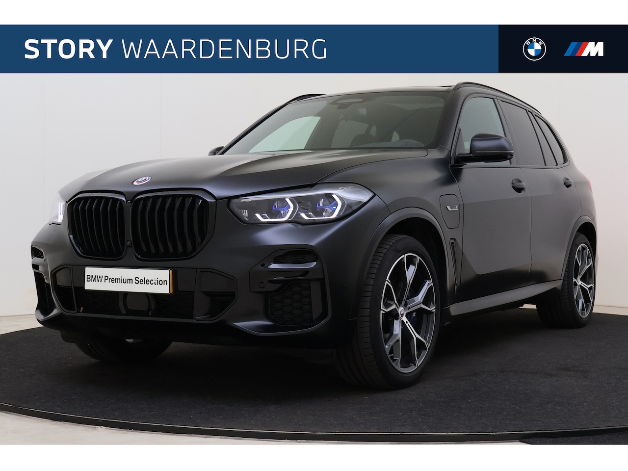 BMW X5 - xDrive45e High Executive M Sport Automaat / Panoramadak / Sportstoelen / Active Steering / - AutoWereld.nl