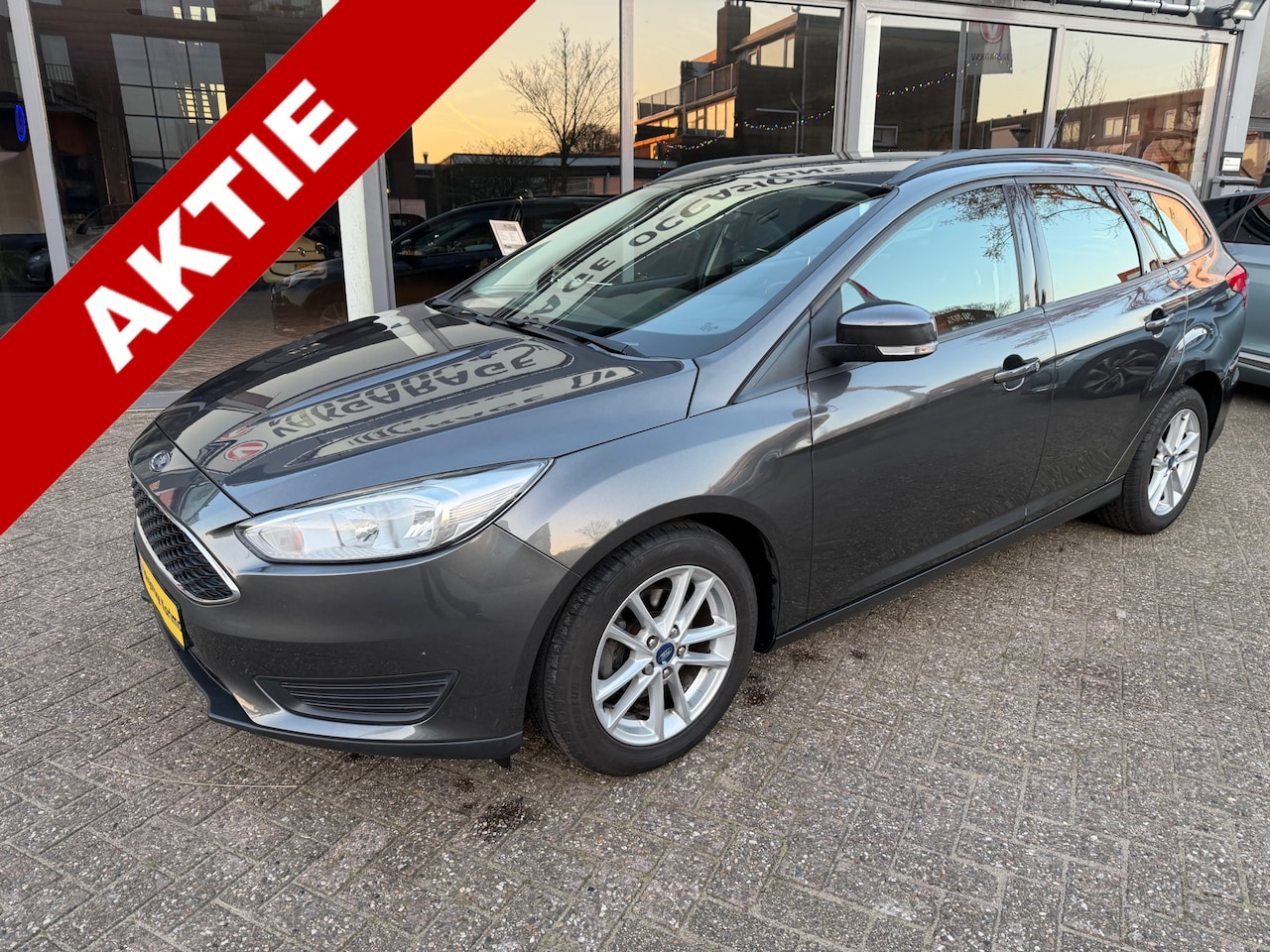 Ford Focus Wagon - 1.0 Trend 1.0 Trend - AutoWereld.nl