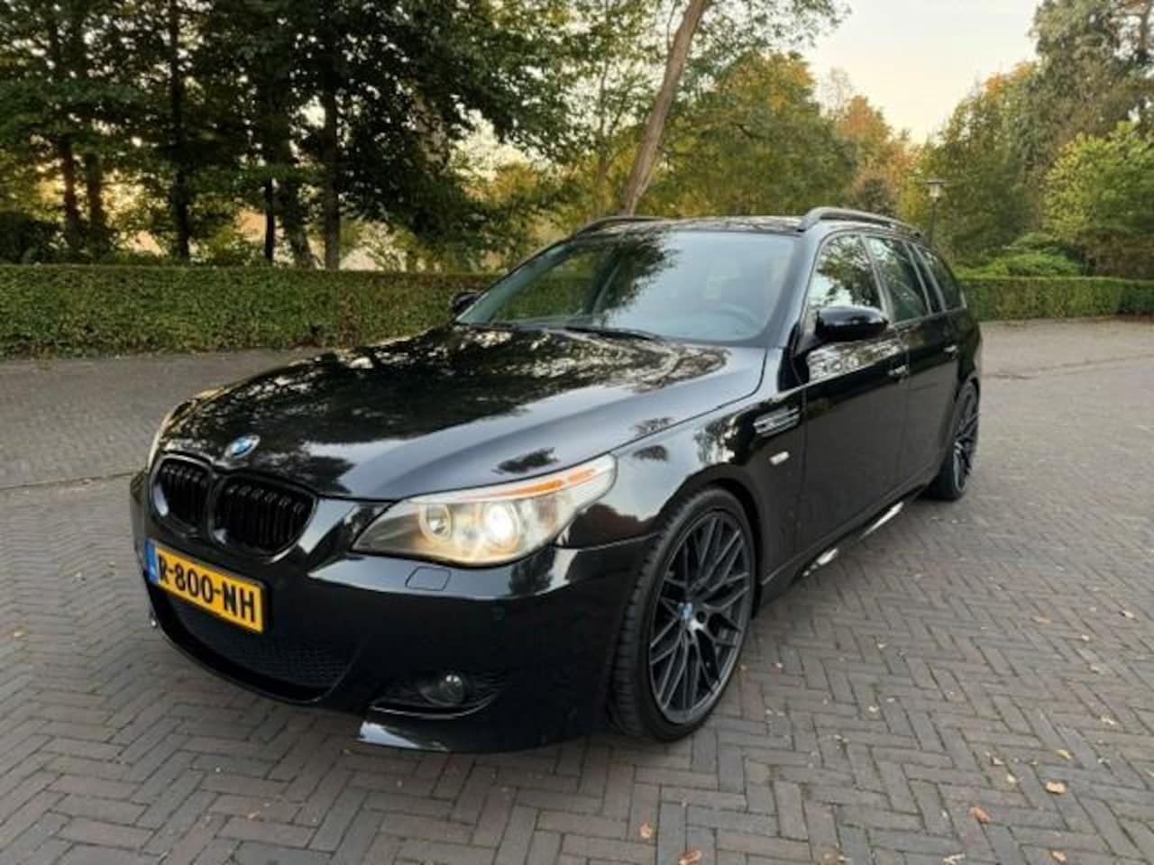 BMW 5-serie Touring - 530d High Executive M5 Edition/Pano/Leer/Xenon/20Inch/Winterset/APK - AutoWereld.nl