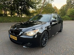 BMW 5-serie Touring - 530d High Executive M5 Edition/Pano/Leer/Xenon/20Inch/Headup/Winterset/APK
