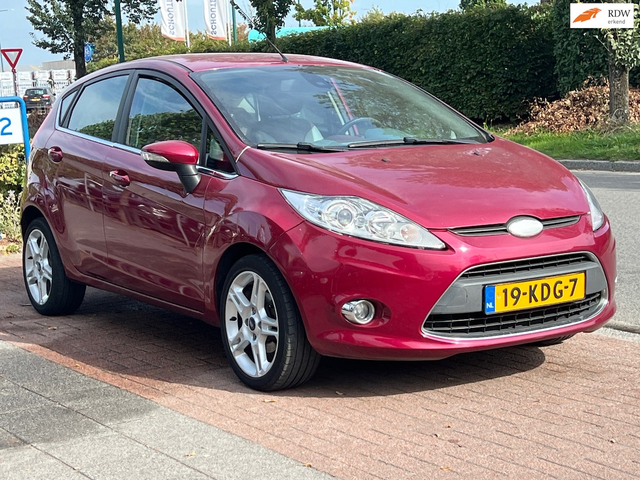 Ford Fiesta - 1.25 Titanium 5 deurs | Leer - AutoWereld.nl
