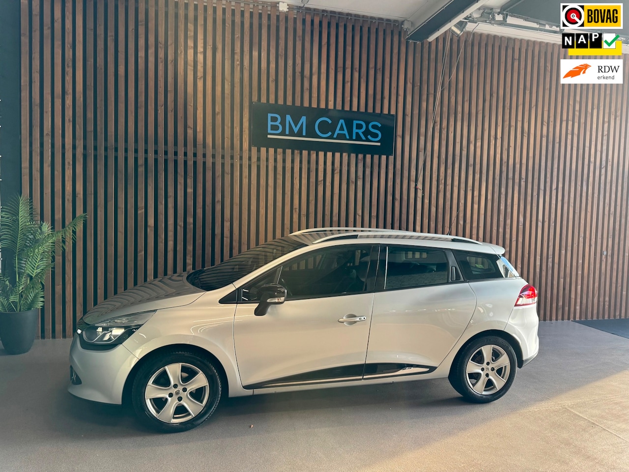 Renault Clio Estate - 0.9 TCe Dynamique Airco, Navigatie, Camera - AutoWereld.nl