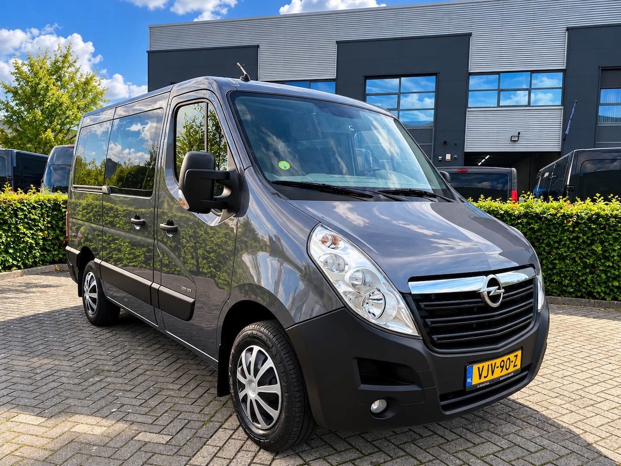 Opel Movano - Rolstoelbus 2.3 L1H1 | 5 Persoons | Elek. deuren - AutoWereld.nl