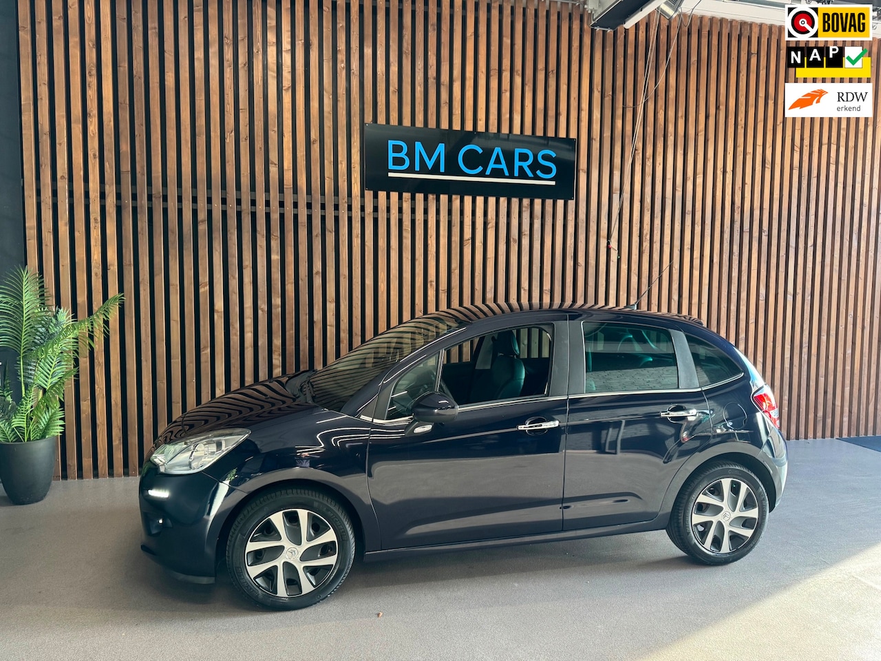 Citroën C3 - 1.2 PureTech Collection AUTOMAAT,Airco,Trkhaak - AutoWereld.nl