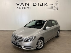 Mercedes-Benz B-klasse - 180 Automaat Trekhaak Camera 1e Eigenaar