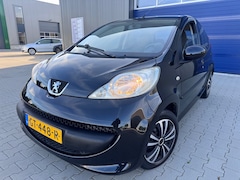 Peugeot 107 - 1.0-12V XR