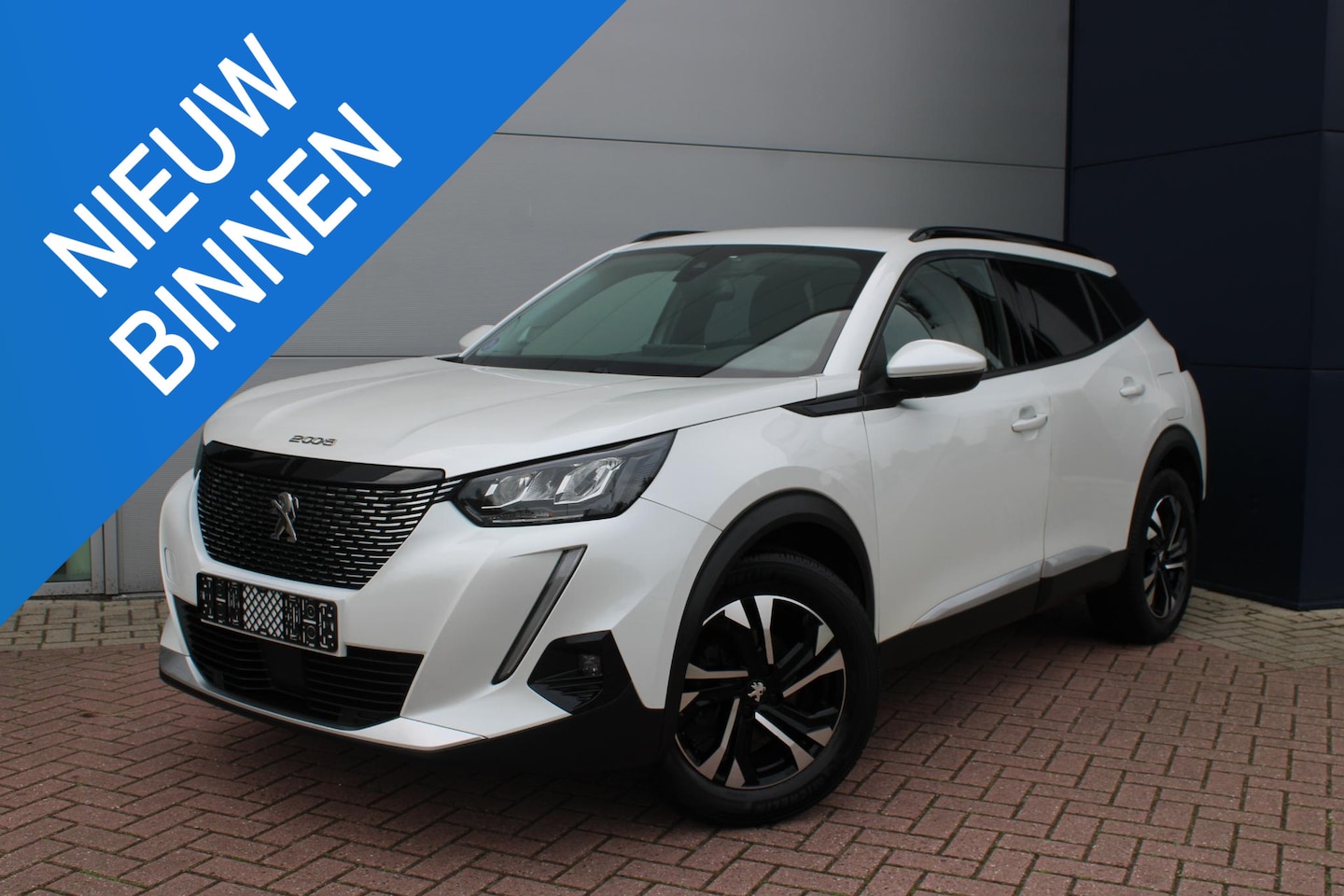Peugeot 2008 - 1.2 PureTech 130pk Allure Automaat Airco Navi Camera Carplay Nieuwstaat - AutoWereld.nl